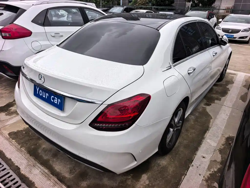 Mercedes-Benz C-Class — миниатюра 6