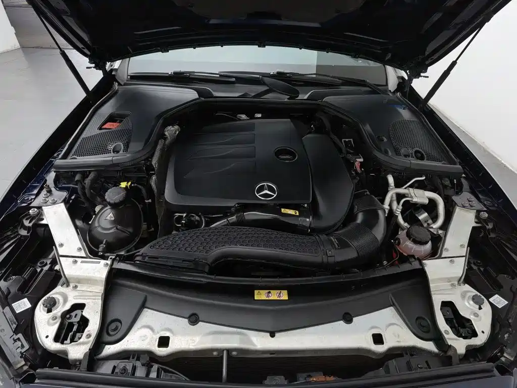 Mercedes-Benz E-Class (Import) — миниатюра 6