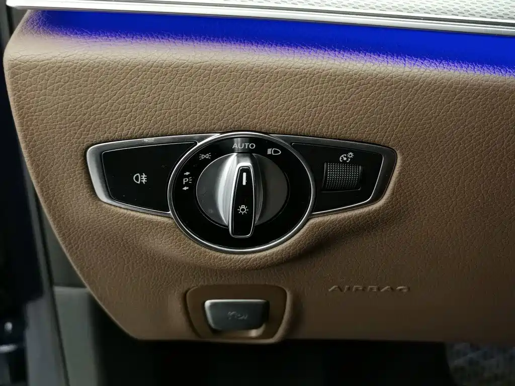 Mercedes-Benz E-Class (Import) — миниатюра 21