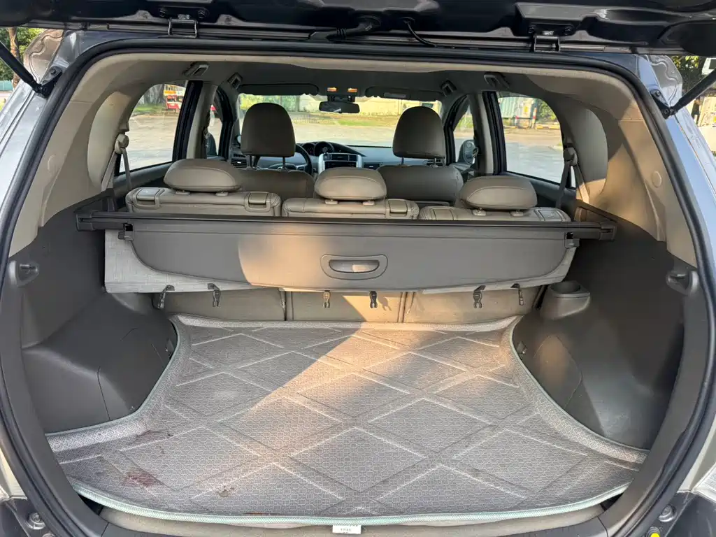 Toyota Verso — миниатюра 14
