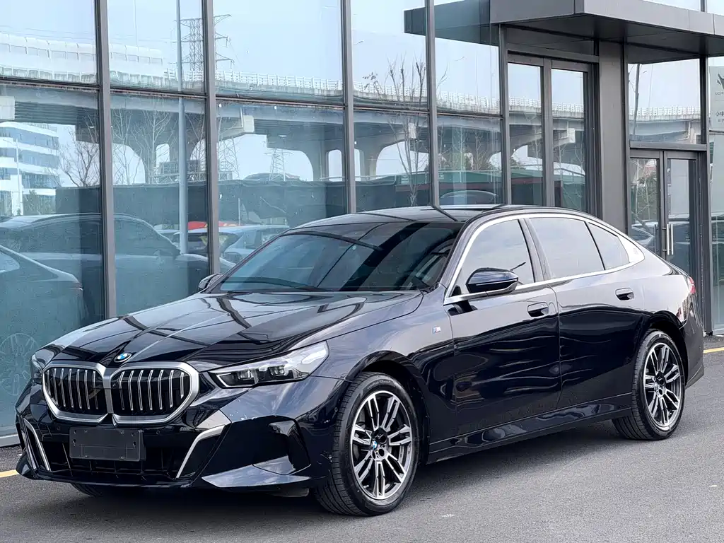 BMW 5 Series 2024
