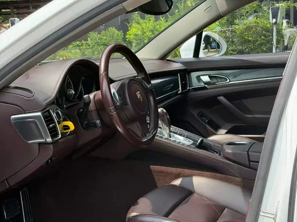 Porsche Panamera 2014 Panamera 4 3.0T
