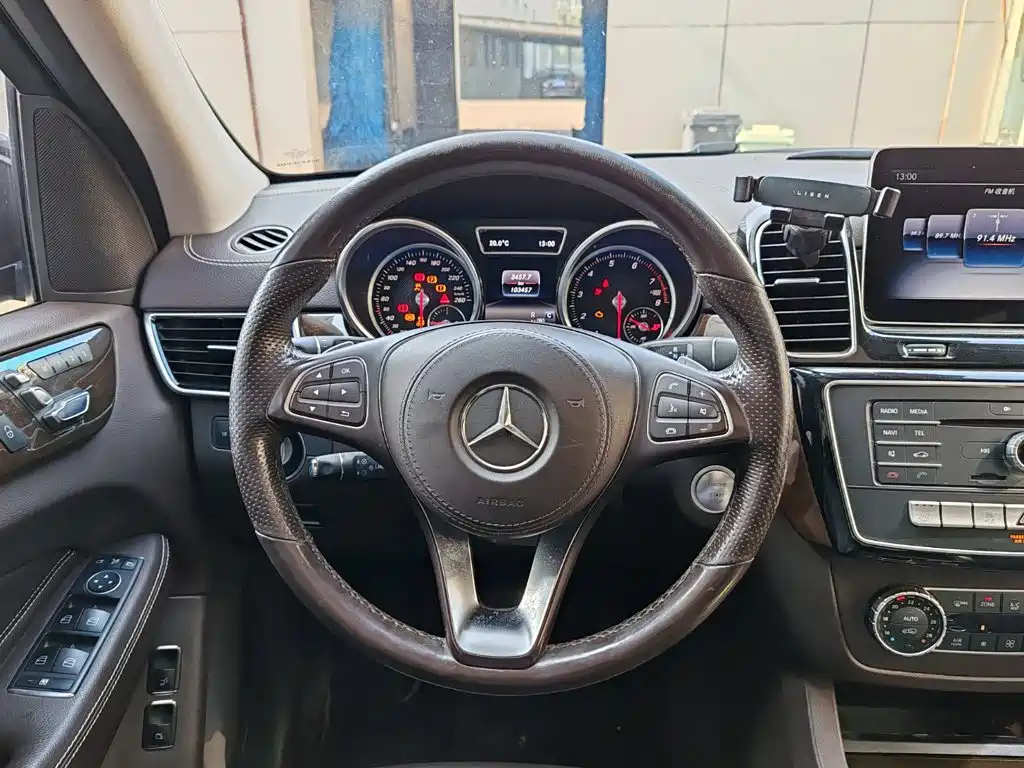 Mercedes-Benz GLS — миниатюра 13