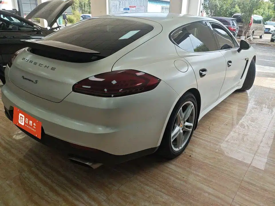 Porsche Panamera — миниатюра 2