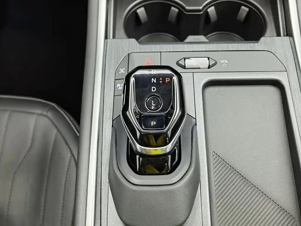 Ford Edge — миниатюра 13