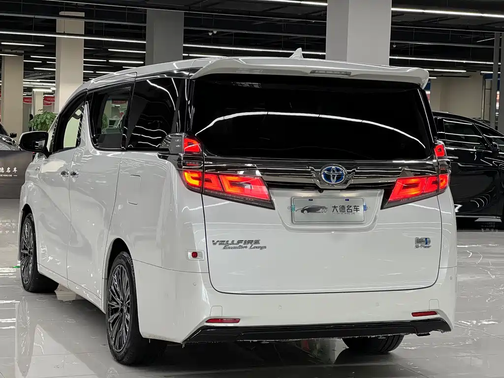 Toyota Vellfire 2021 2.5L HV Luxury
