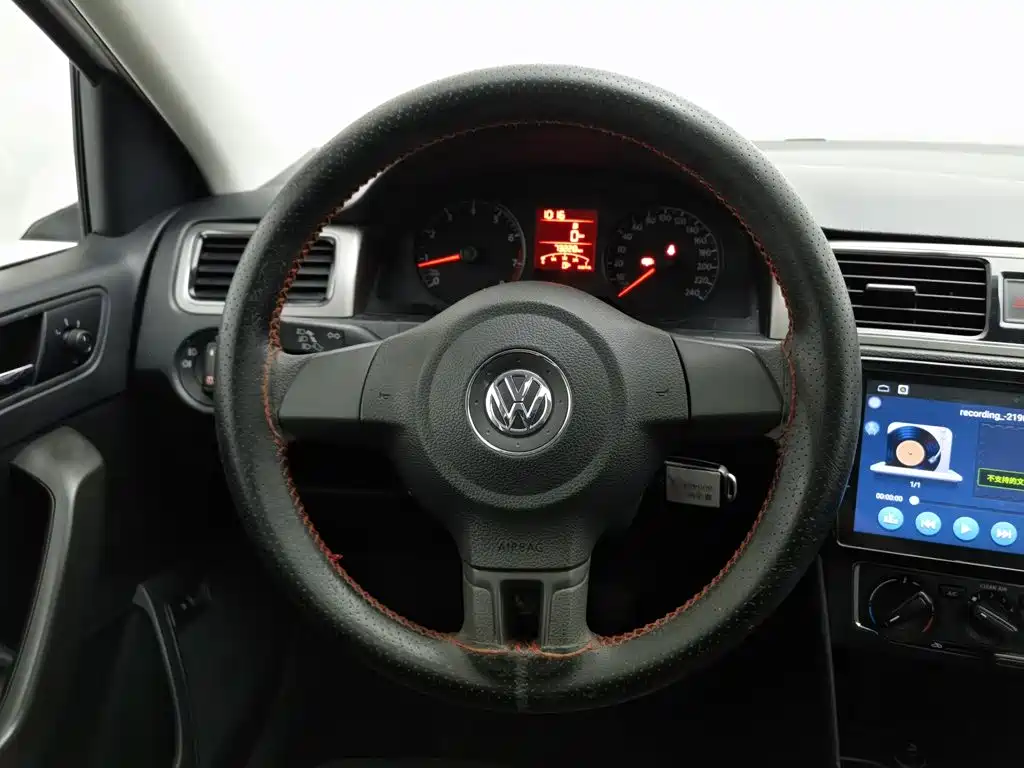 Volkswagen Santana — миниатюра 11