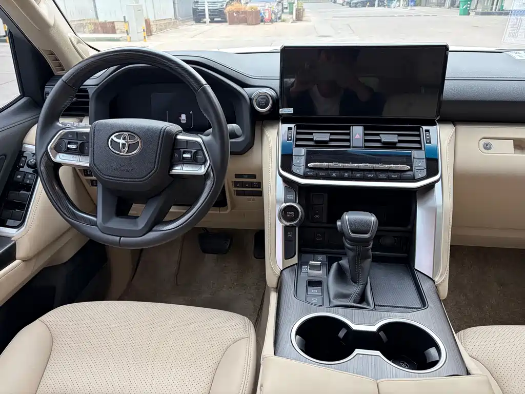 Toyota Land Cruiser — миниатюра 7