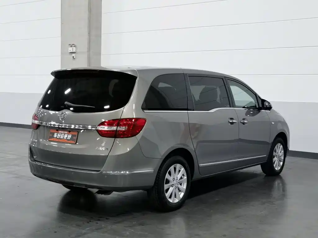 Buick GL8 — миниатюра 2