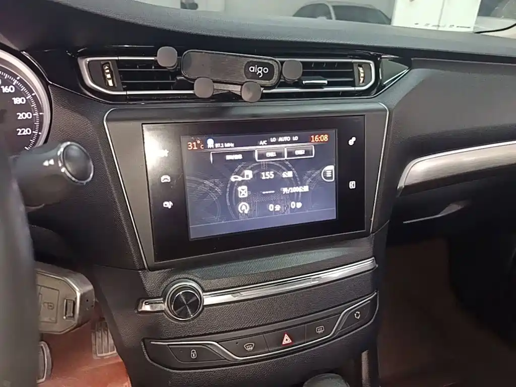 Peugeot 408 — миниатюра 18