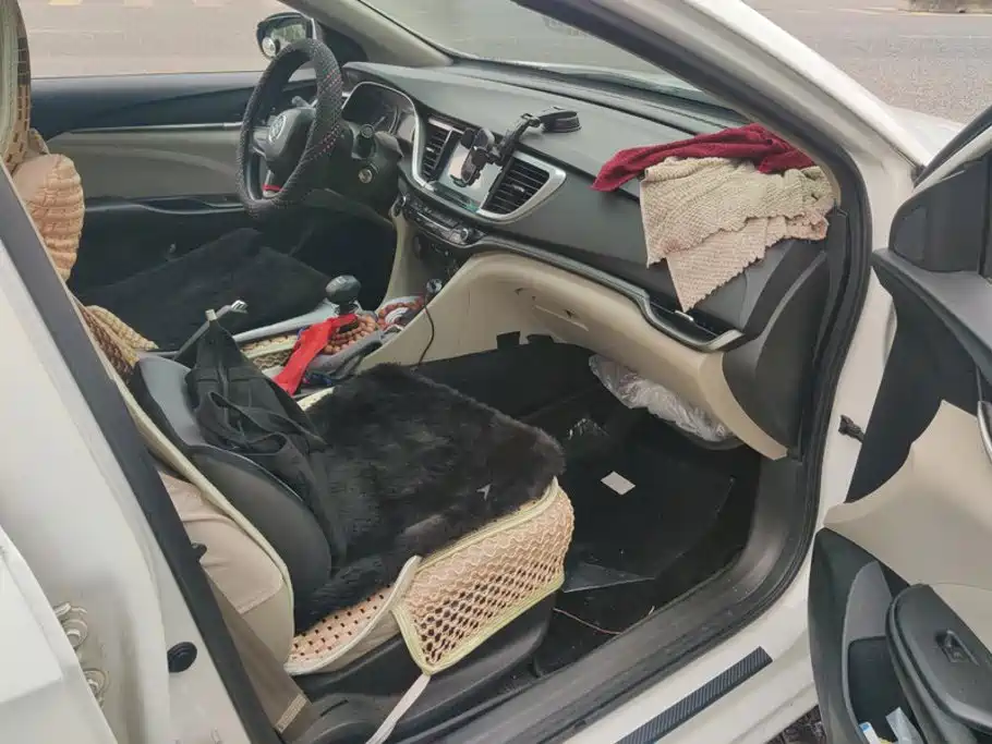 Buick Excelle — миниатюра 8