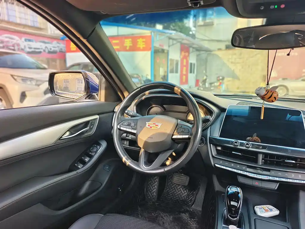 Cadillac CT5 2021 28T Fashion