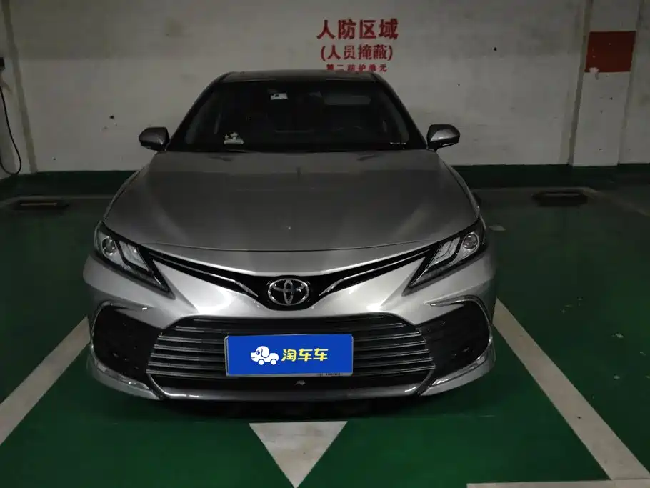 Toyota Camry — миниатюра 2