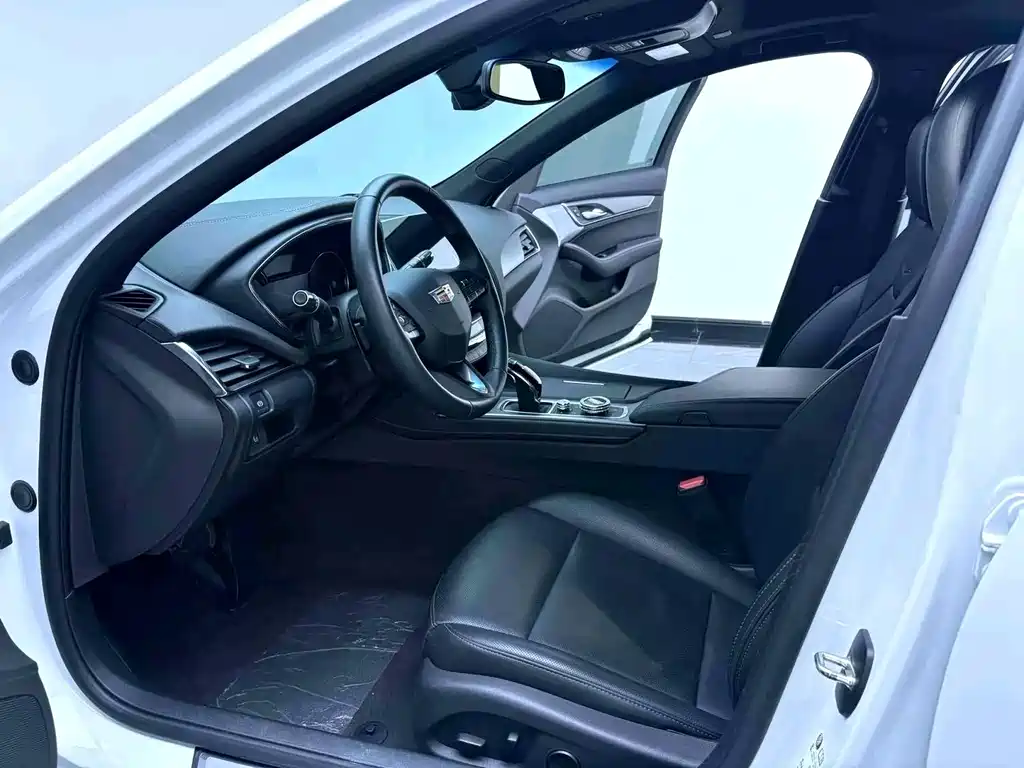 Cadillac CT5 — миниатюра 9
