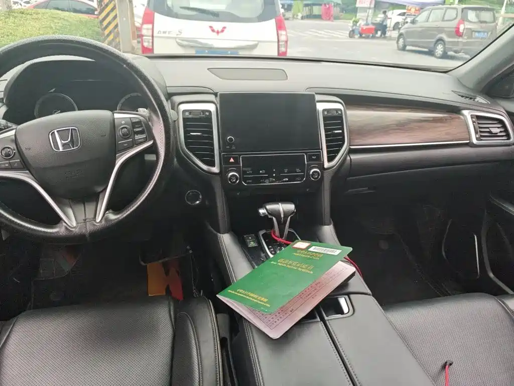 Honda UR-V — миниатюра 10