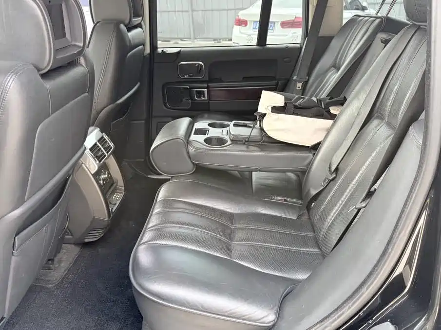 Land Rover Range Rover — миниатюра 13