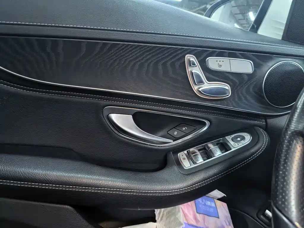 Mercedes-Benz C-Class — миниатюра 12