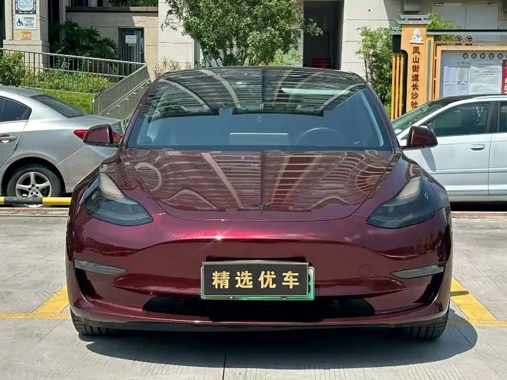 Tesla Model 3 — миниатюра 2