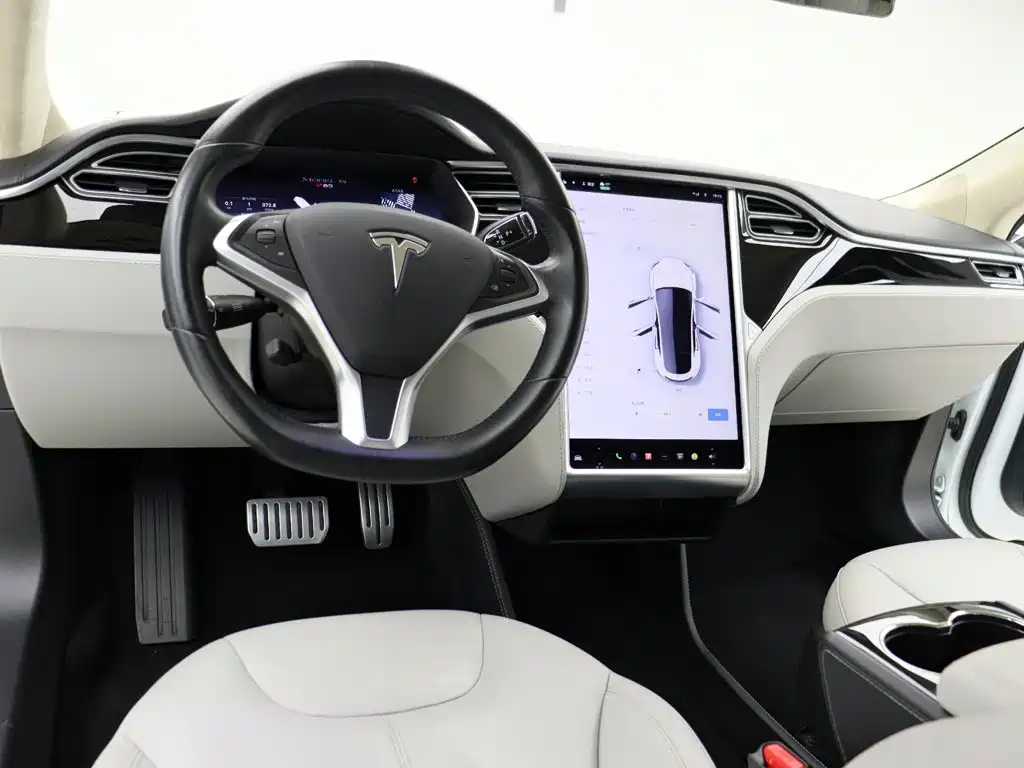 Tesla Model S — миниатюра 7
