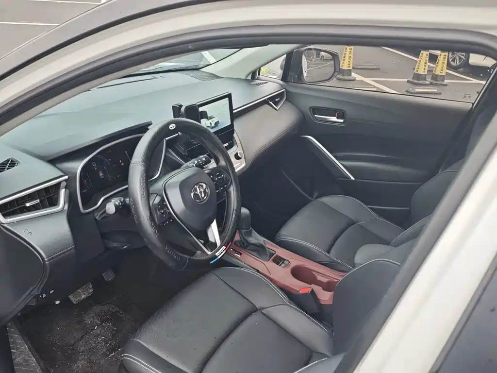 Toyota Frontlander — миниатюра 8