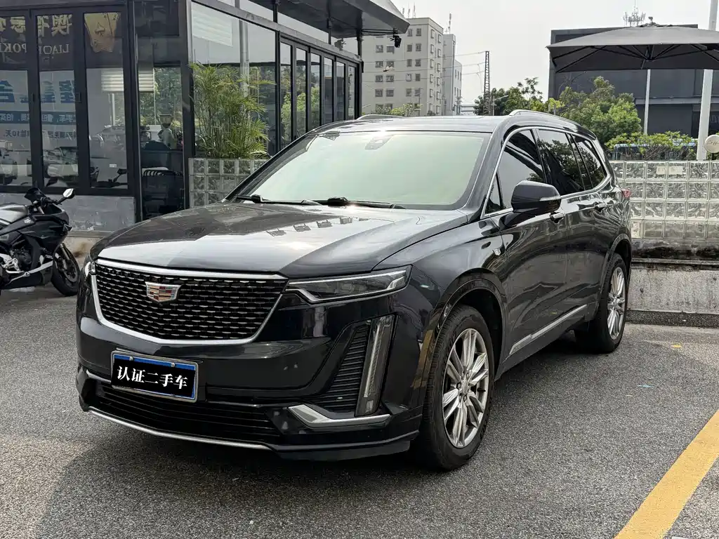 Cadillac XT6