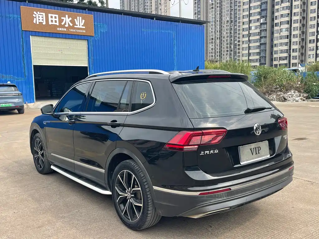 Volkswagen Tiguan L — миниатюра 6