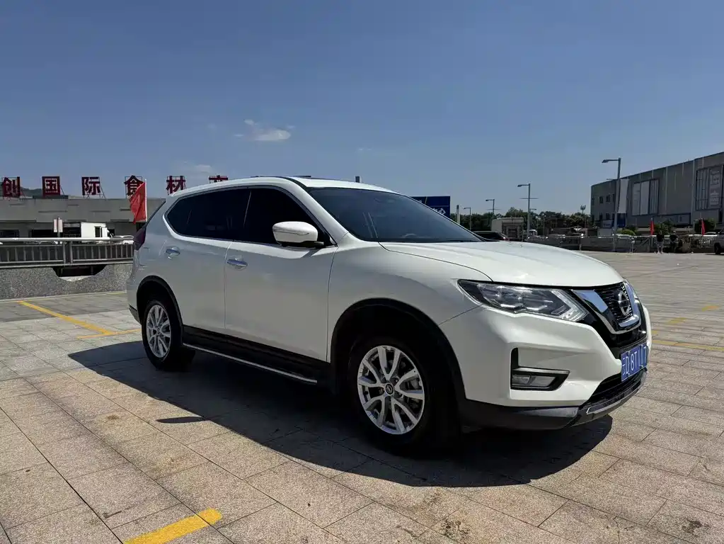 Nissan X-Trail — миниатюра 3