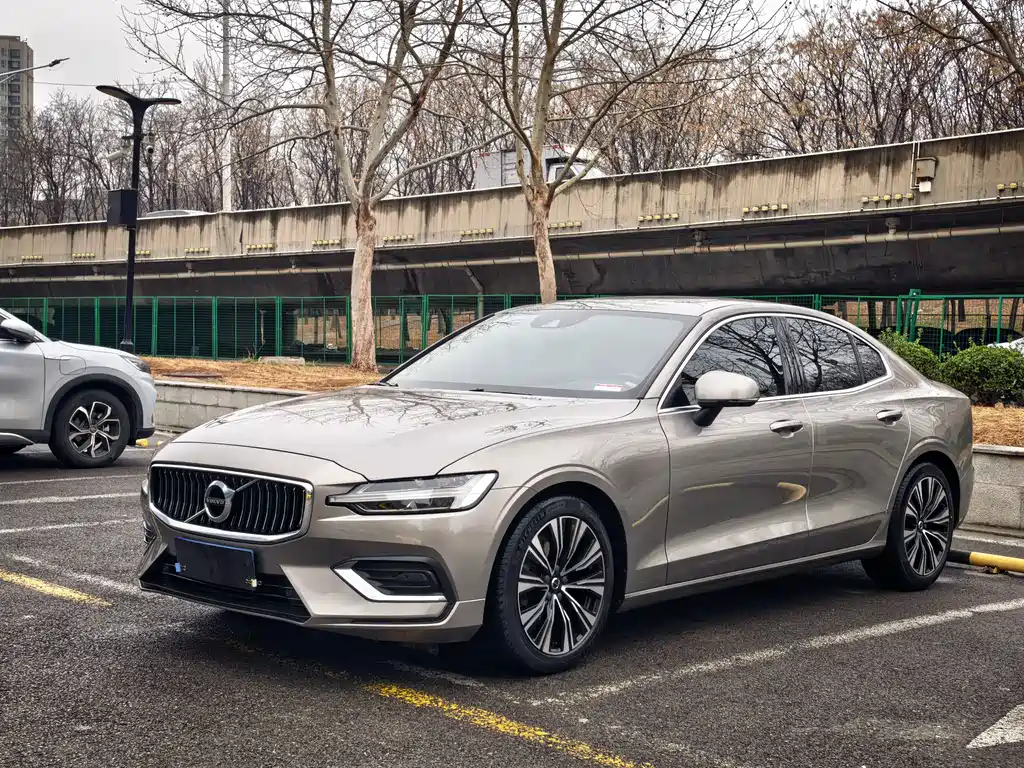 Volvo S60 2021
