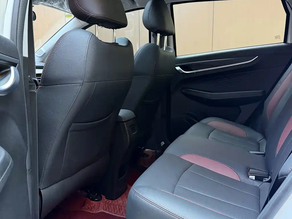 Geely Vision X3 — миниатюра 8