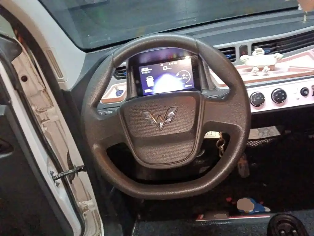 Wuling MINIEV — миниатюра 3