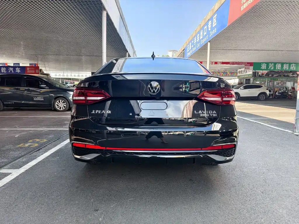 Volkswagen Lavida — миниатюра 7