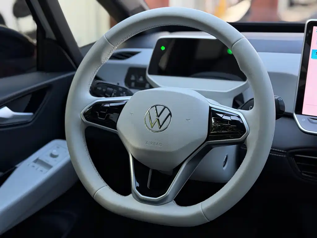 Volkswagen ID.3 — миниатюра 12