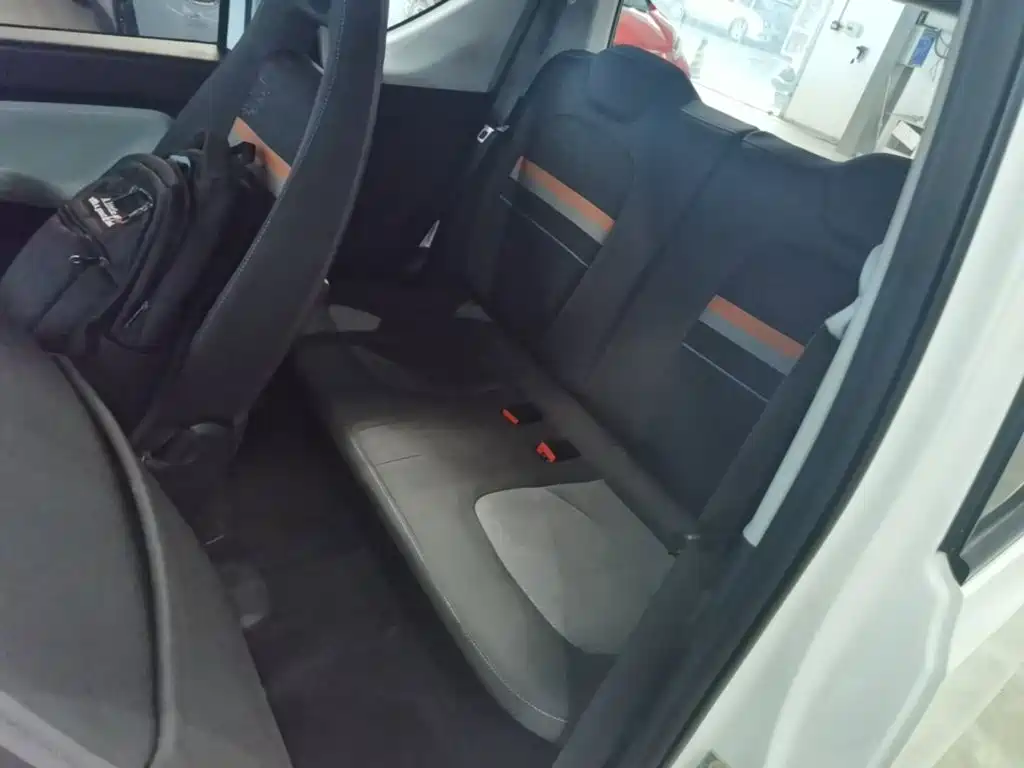 Wuling MINIEV — миниатюра 17