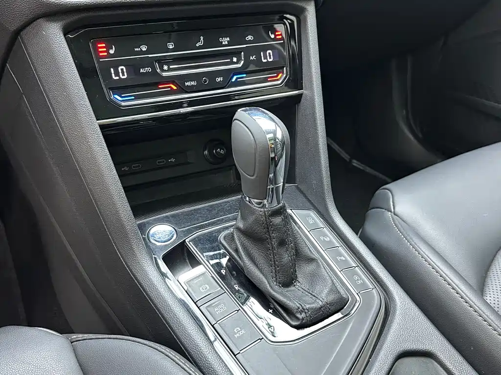 Volkswagen Tharu 2021 280TSI Flagship