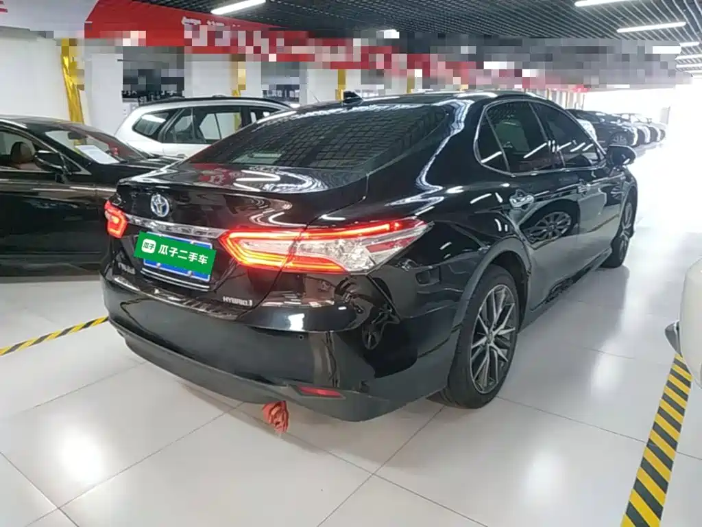 Toyota Camry — миниатюра 7