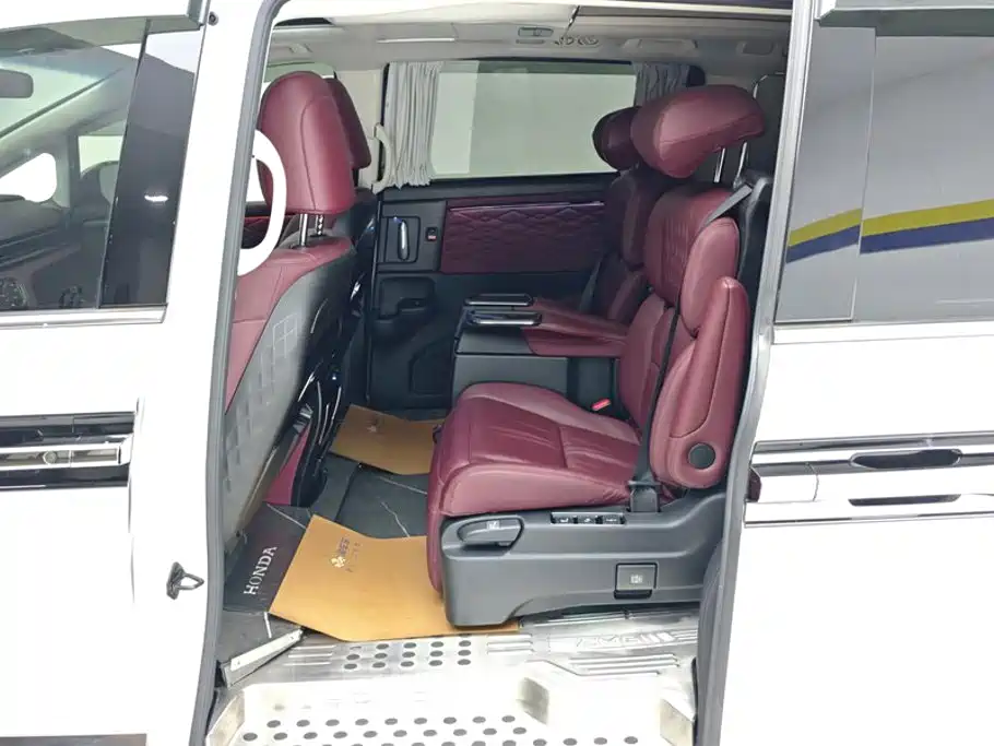 Honda Elysion — миниатюра 11