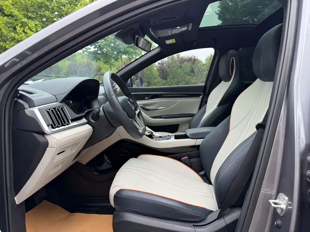 BYD Song Plus PLUS 2021 DM-i 110KM Flagship