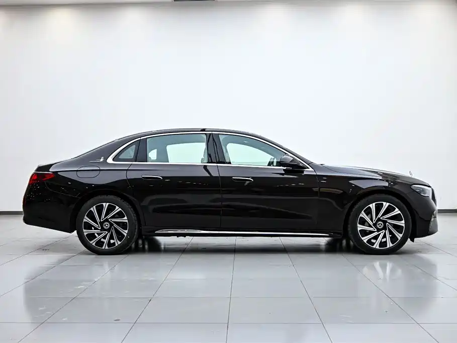 Mercedes-Benz E-Class E 2024 E 300 L Luxury