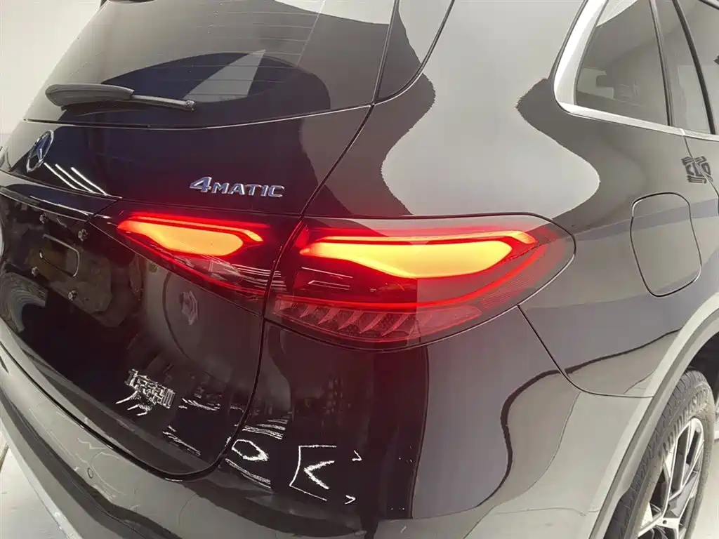 Mercedes-Benz GLC 2024 GLC 260 L 4MATIC 5 мест