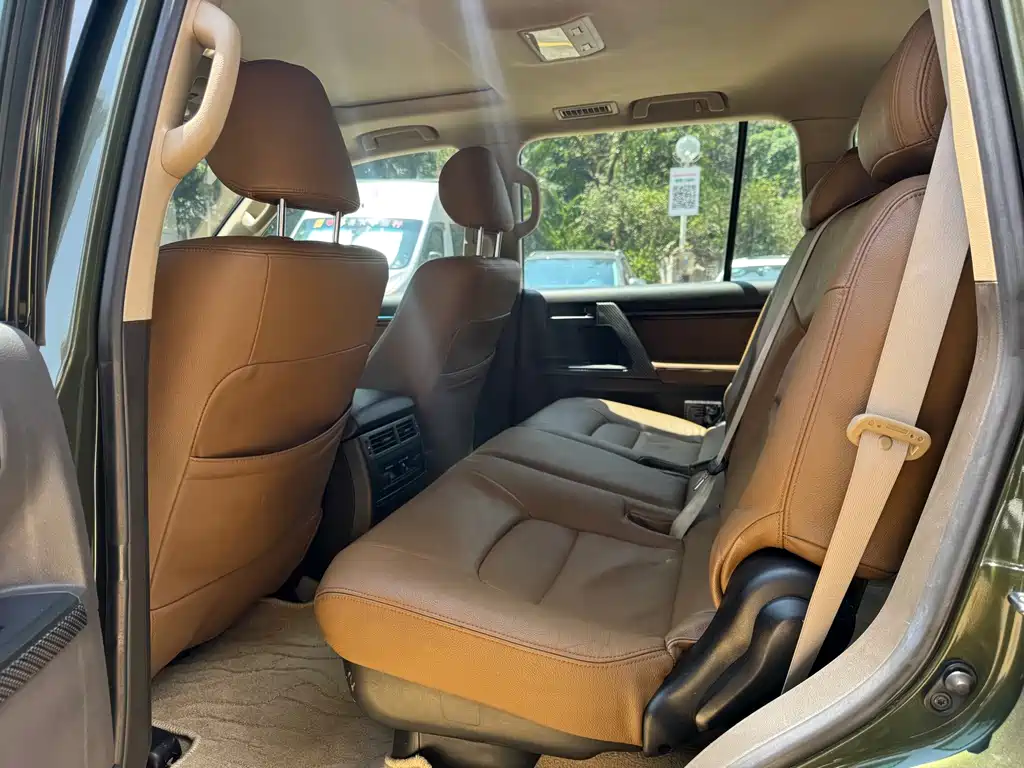 Toyota Land Cruiser — миниатюра 7