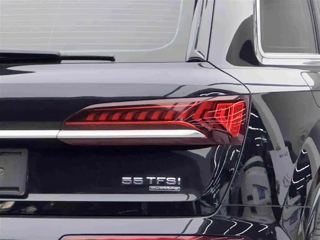 Audi Q7 2021 45 TFSI quattro S line Sport
