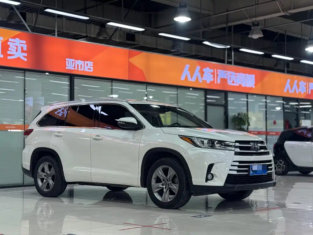 TOYOTA HIGHLANDER