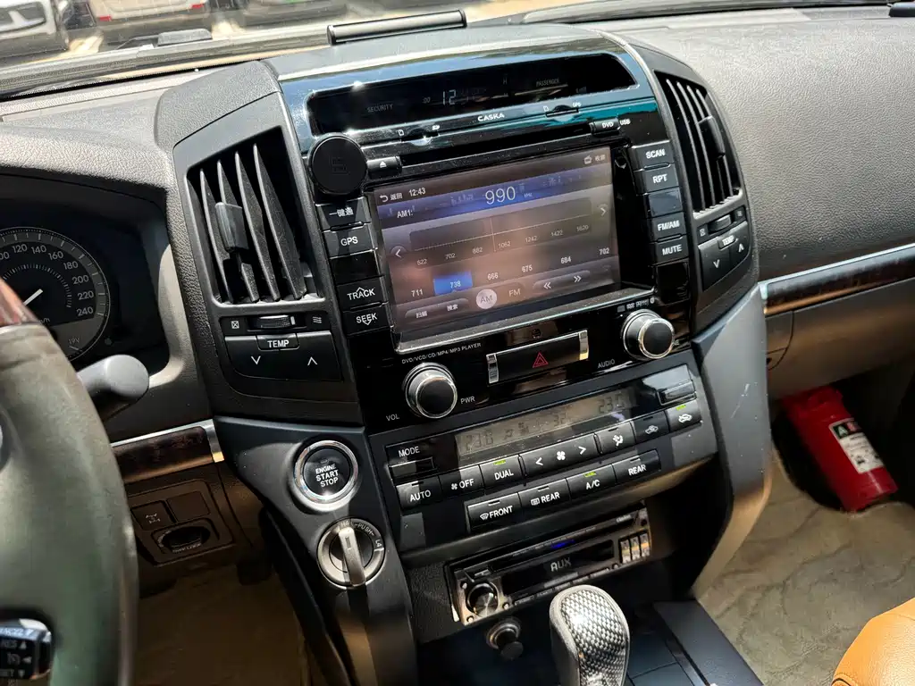 Toyota Land Cruiser — миниатюра 18