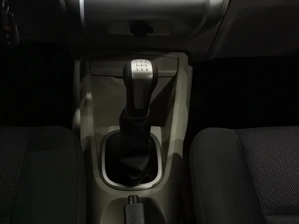Venucia R50 — миниатюра 13
