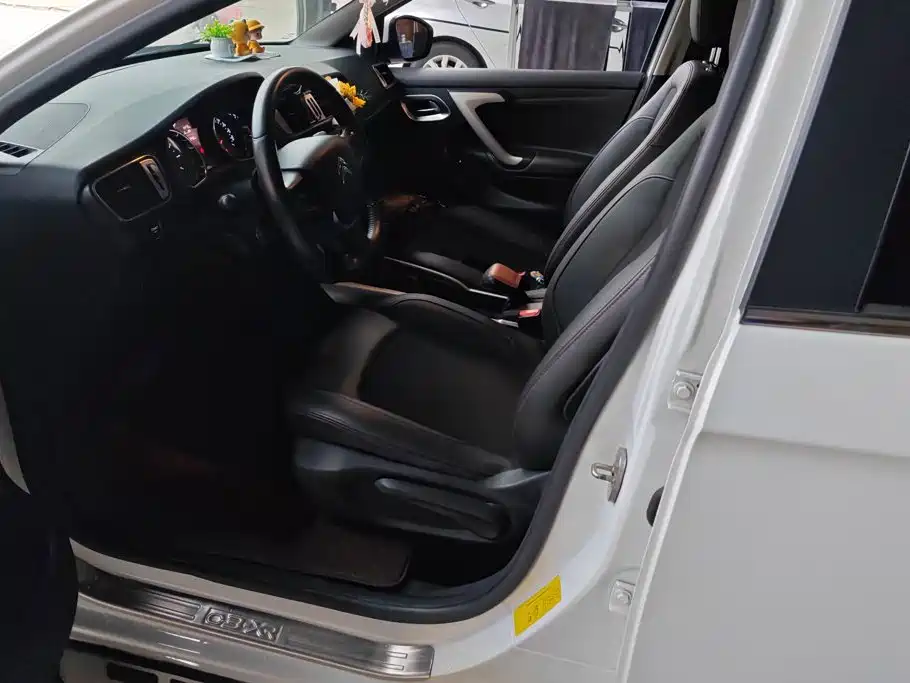 Citroen C3-XR — миниатюра 9