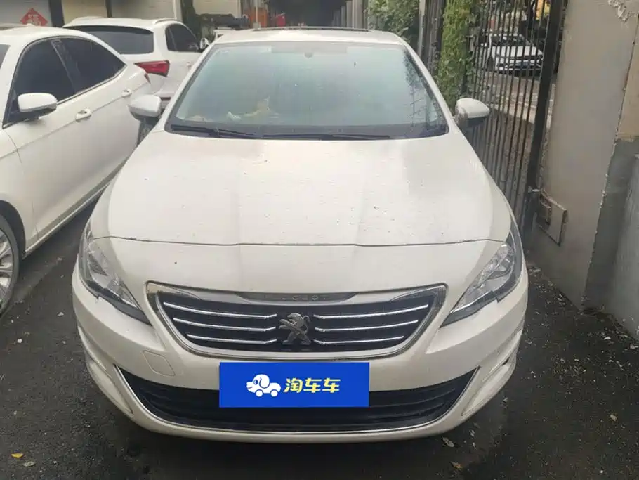 PEUGEOT  408