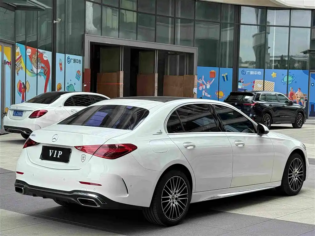 Mercedes-Benz C-Class — миниатюра 6