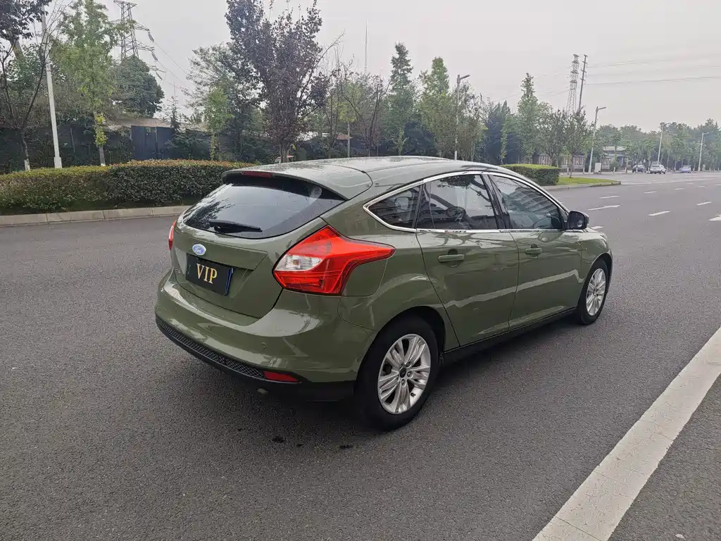 Ford Focus — миниатюра 6