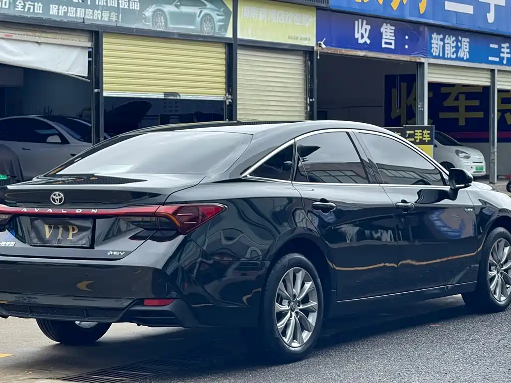 Toyota Avalon — миниатюра 9