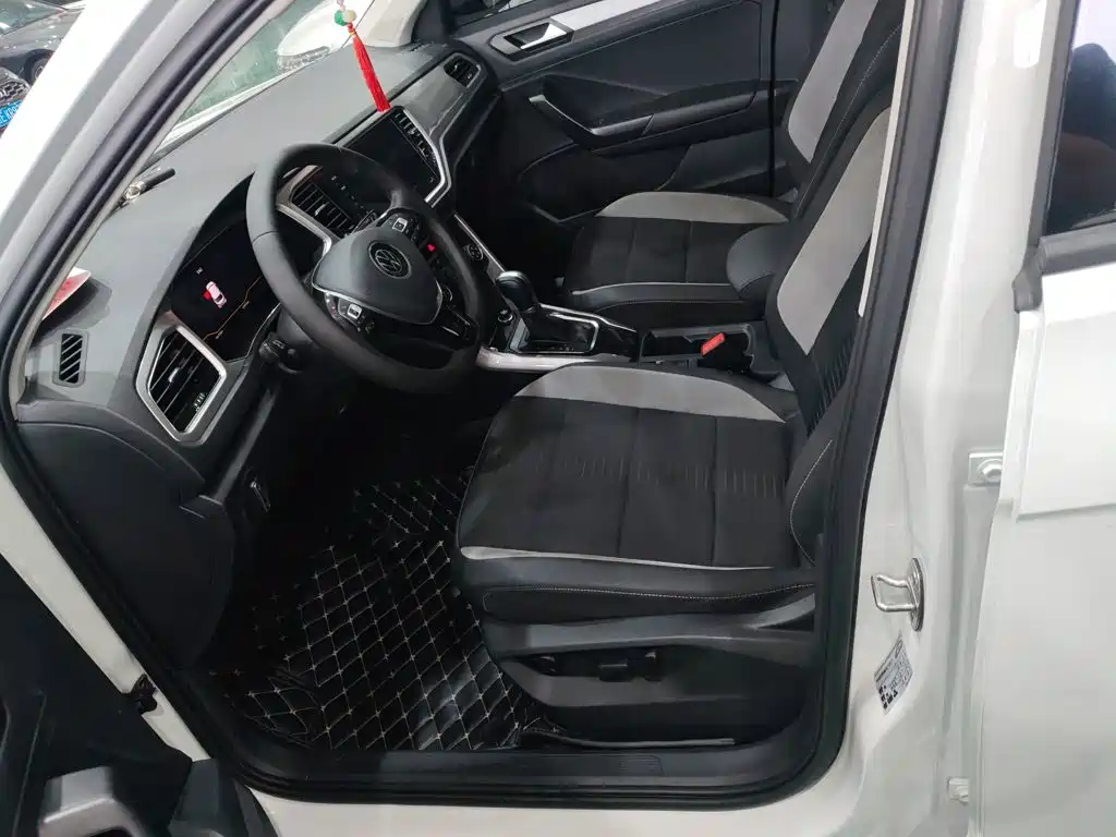Volkswagen T-Roc — миниатюра 11